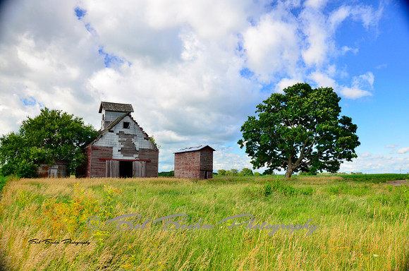 Hennepin Barn 1