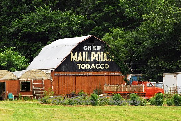 Mail Pouch Barn
