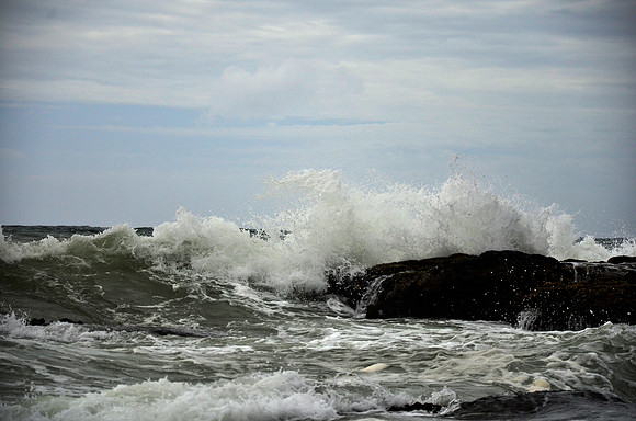 Waves at Salt Pond Beach