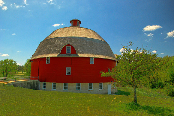052111 Ryan Round Barn